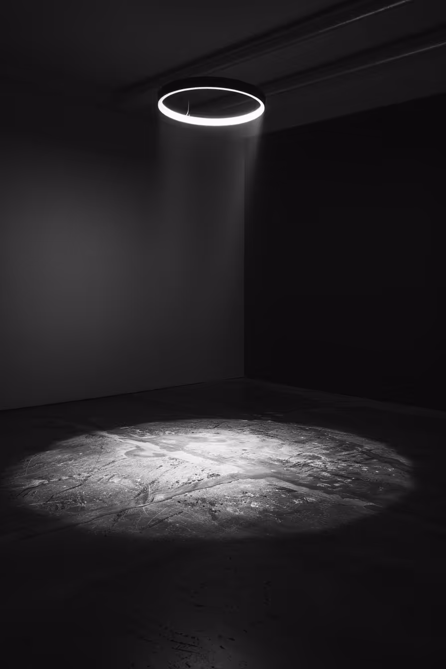 A light beam in the darkness